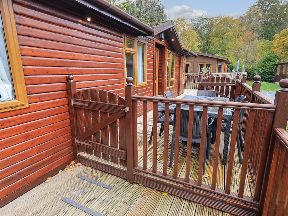 Cedar Lodge