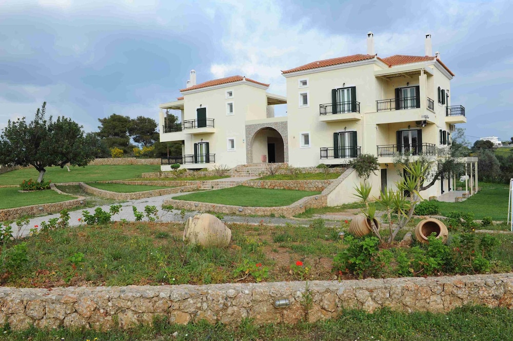 Long View Resort & Spa Rooms & Apartments