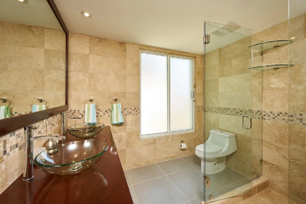 Beachfront Potrero Nice 7-br Villa Chef Included - Casa Royal view 2