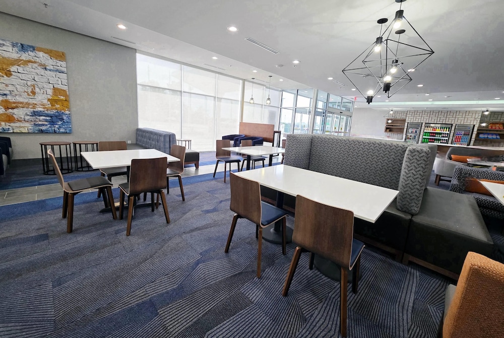 La Quinta Inn & Suites by Wyndham Eagle Pass
