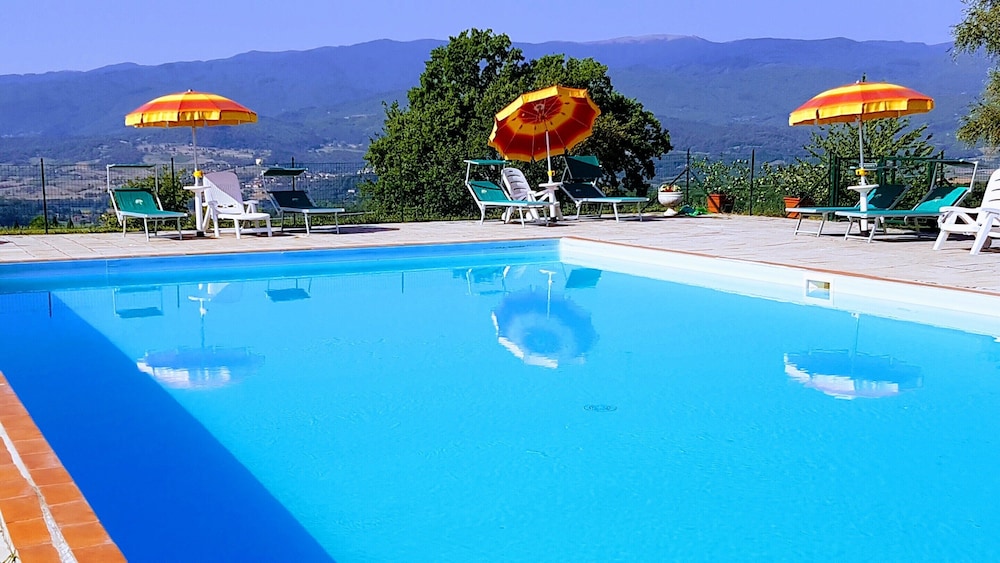 Farmhouse in Poppi With Pool & Valley Views photo 2