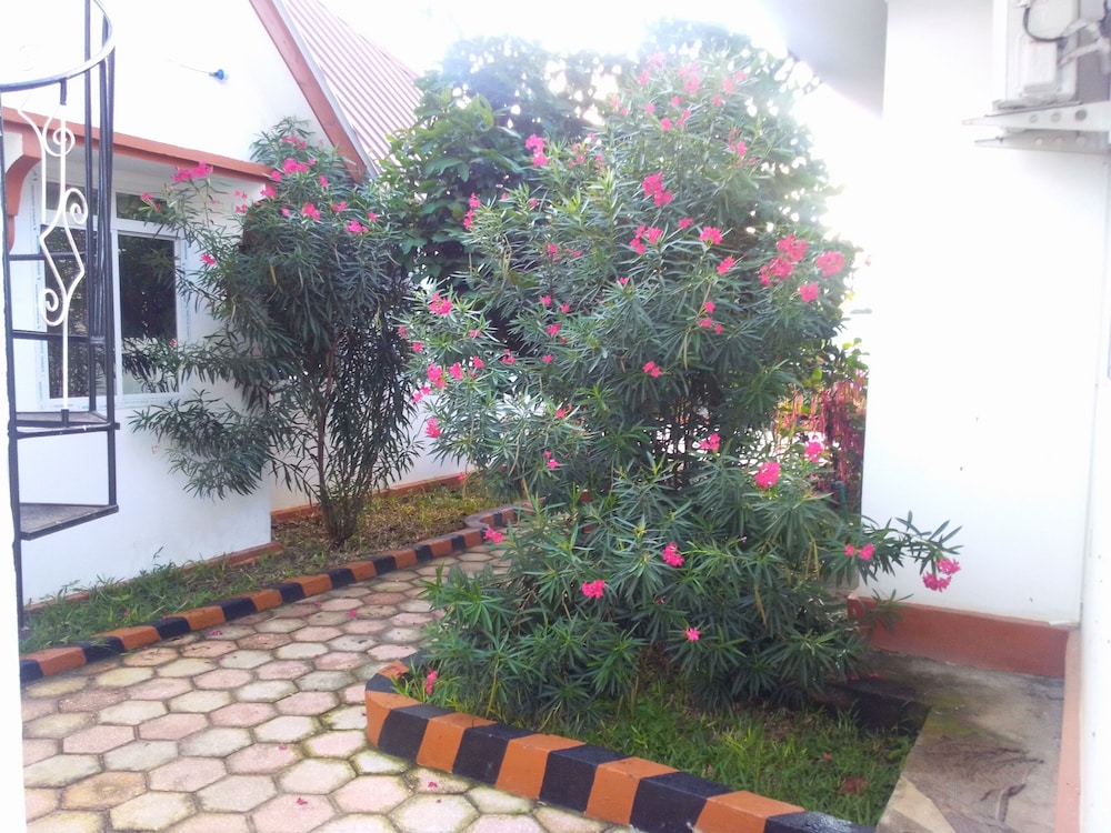 Karibu House Nungwi view 3