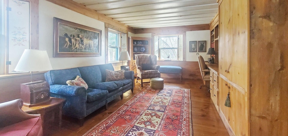 Old Orchard House