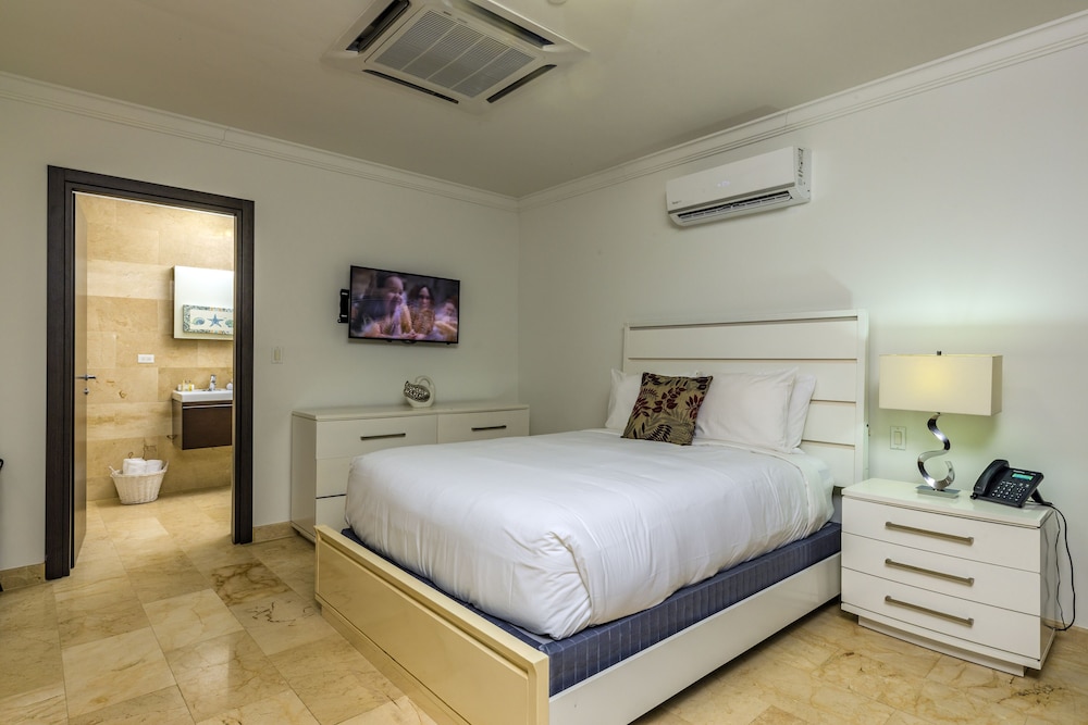 Palm Aruba Condos
