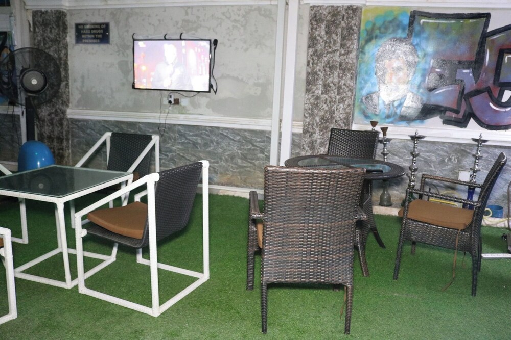 Plot 400 Luxury Apartments
