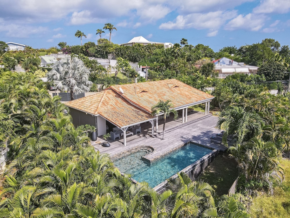 Villa Cactus in Le Fran ois view 2