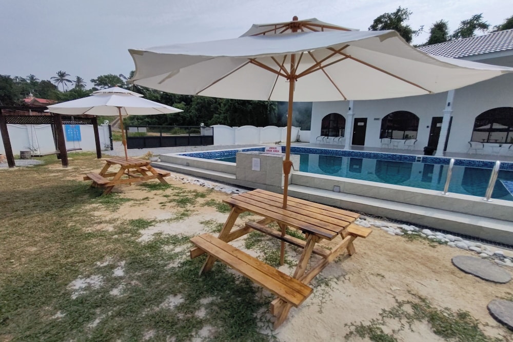 Grand Aeden Villa