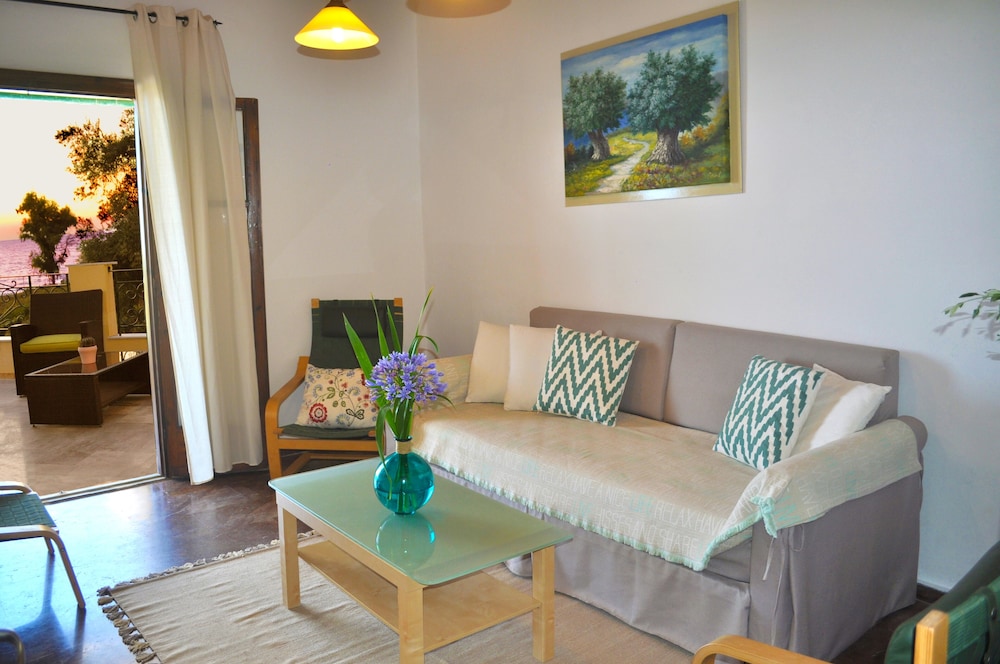 Holiday House Angelos C on Agios Gordios Beach view 4