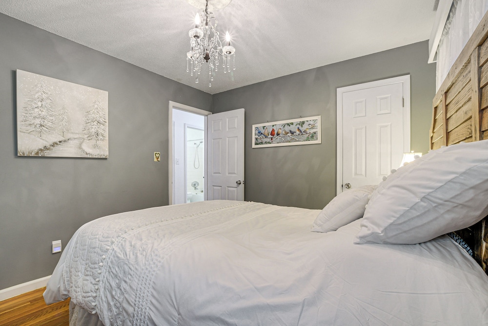 4 Mi to Falls Lake: Dog-friendly Wake Forest Home