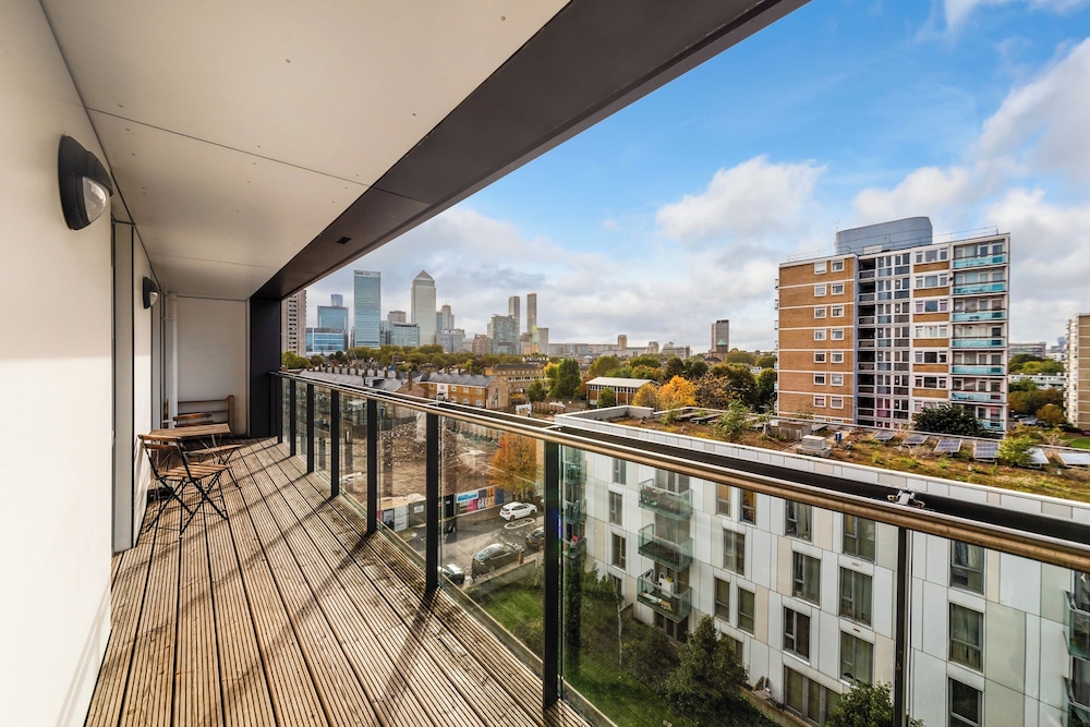 Luxury 2 bed 2 Bath Apartment in Canary Wharf