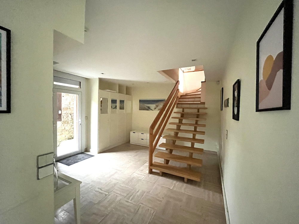 Large House Near Beach for 12
