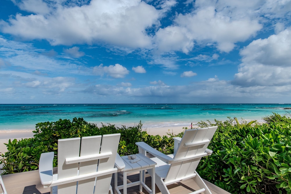 Seaduced - Brand New Luxury Beachfront Estate With Pool 4 Bedroom Home