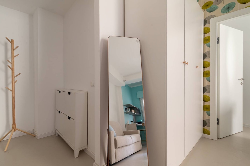 w Refined 1BR Steps From Milan s Cultural Core