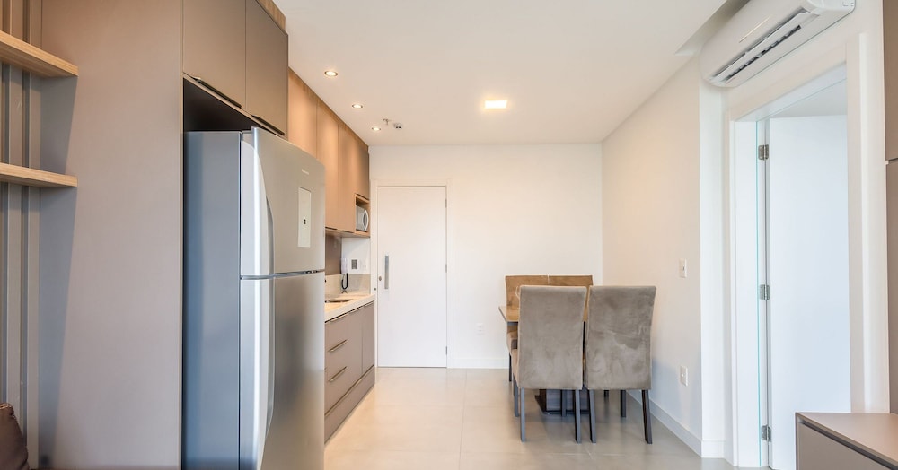 MHF II Apts Variados em Prédio com Vista para o Mar em Itapema