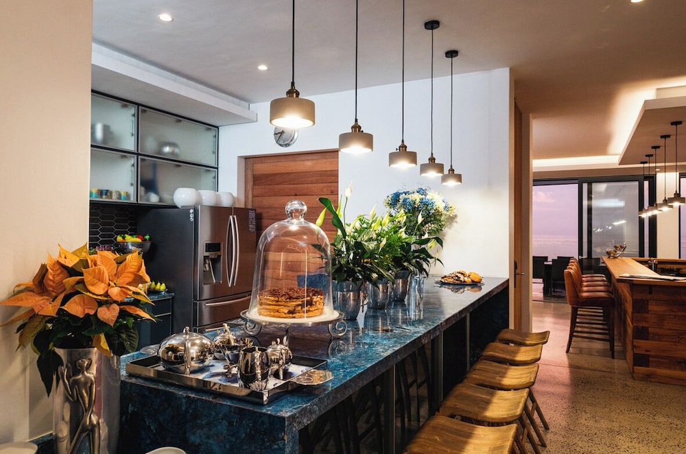 Boutique Ocean Views incorporating Wend