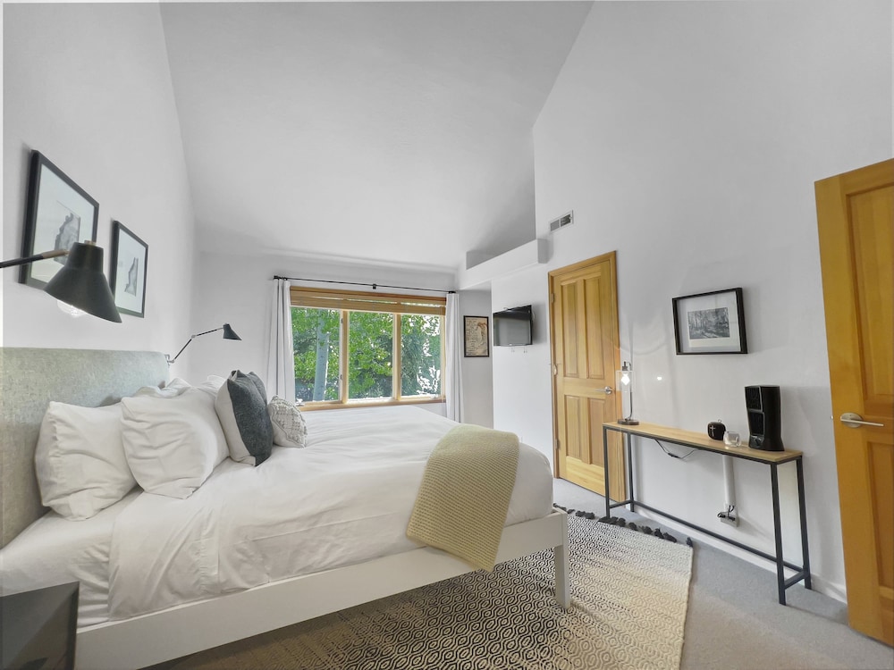 Deer Valley Escapes - Park City Ski Resort Condos