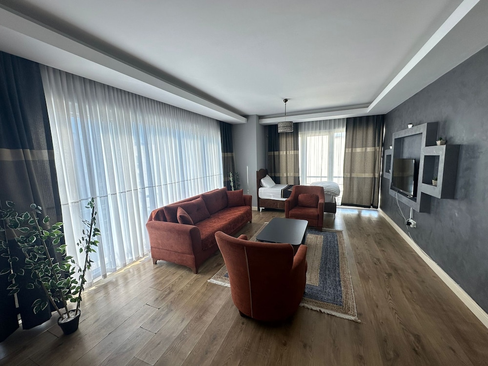My Suites Hotel