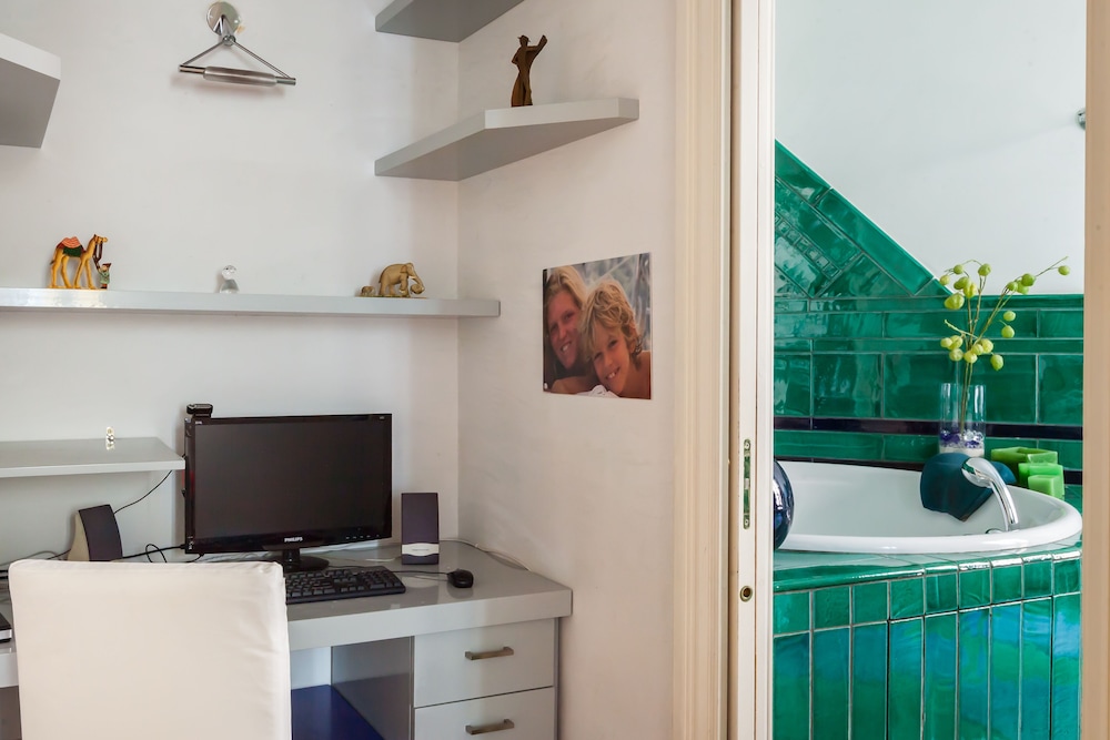 Luxury Trevi Apartment