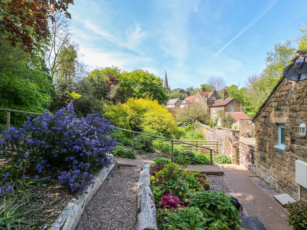 Vale Barn view 3