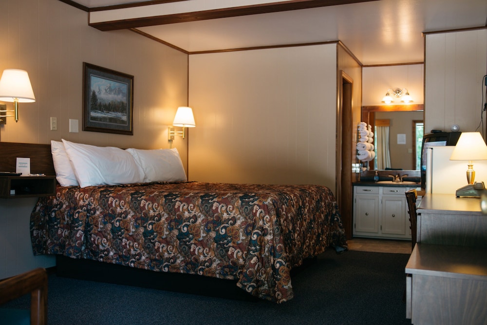 Marina Motel