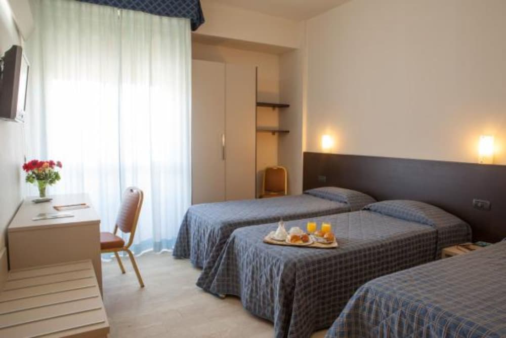 Hotel Auto Park Hotel - Image 1