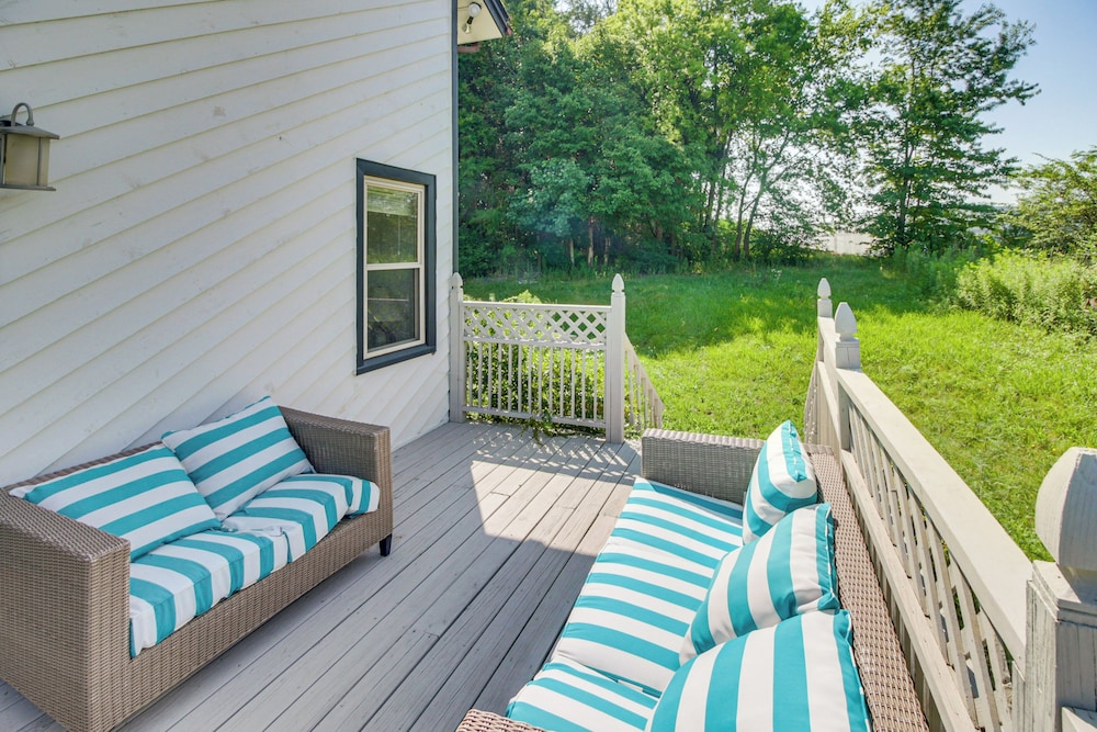 Spacious Home w/ Game Room, 2 Mi to Concord Mills!