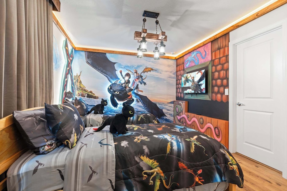 Epic Family Villa Pool Theater Themed Bedrooms