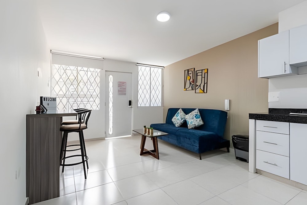 Apartaestudios San Fernando