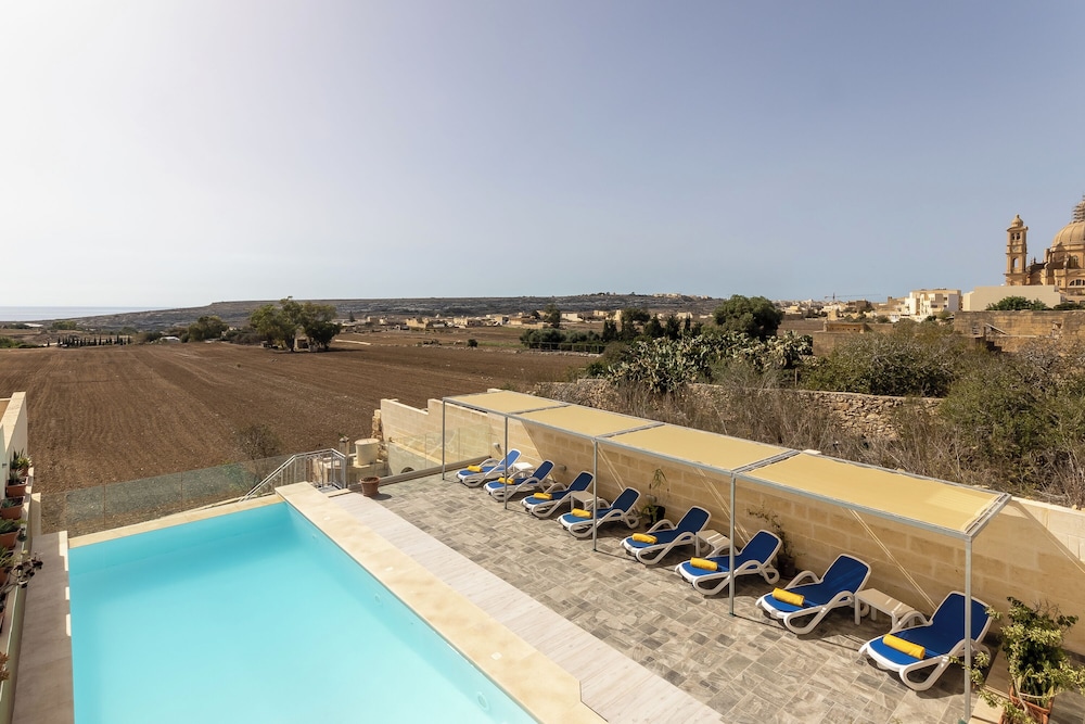 Ta'battista B&B & Pool - Il-maltija