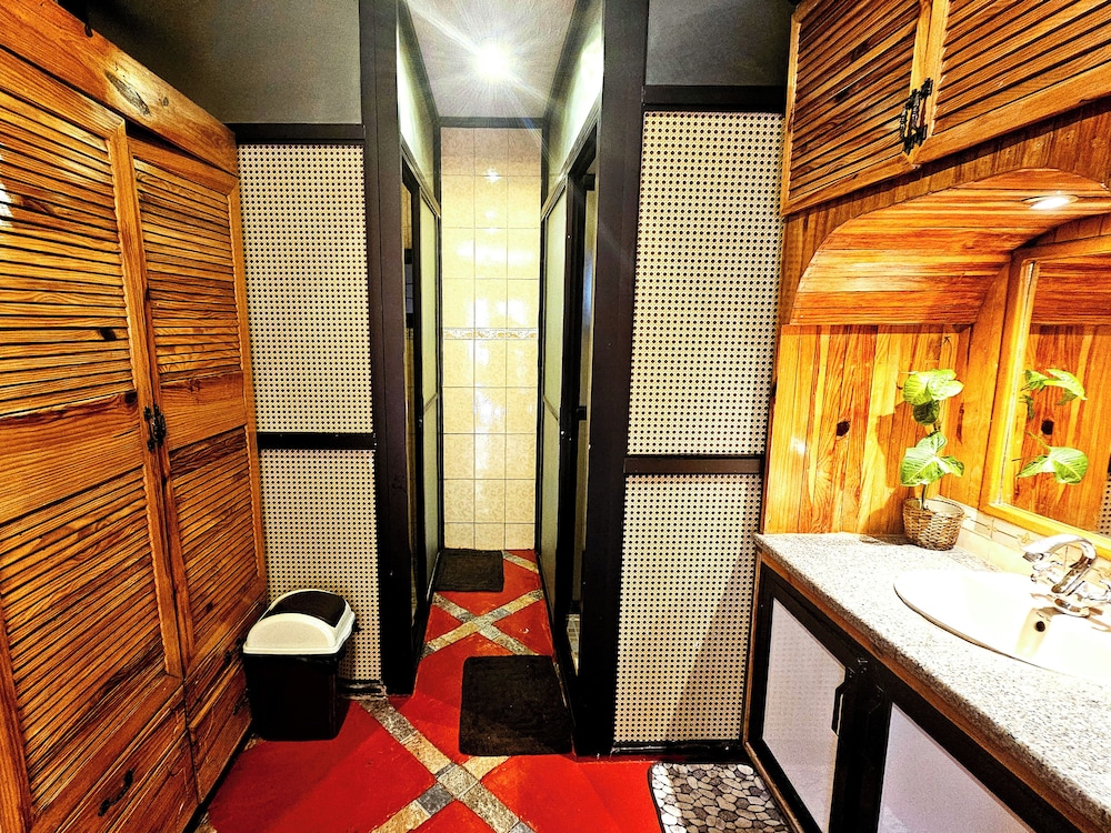 Vacation House Camp 7 Baguio Transient 6BR