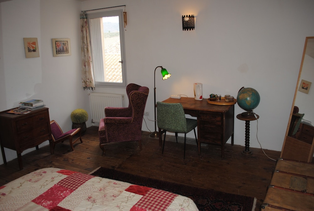 Photo 12