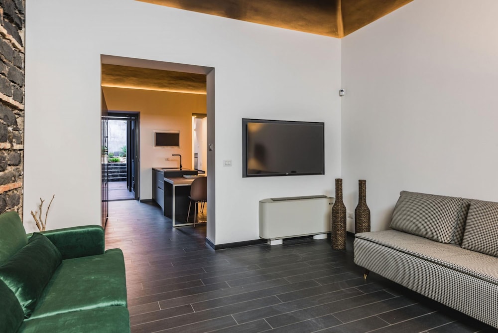 Leone Apartment With Garden by Wonderful Italy