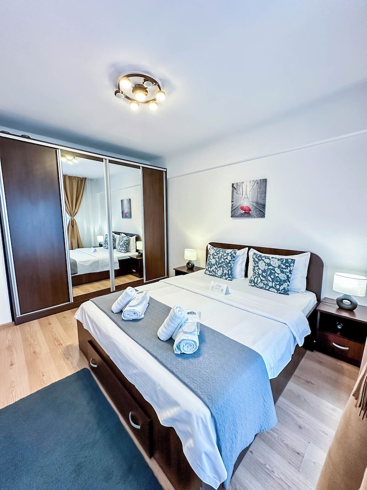 Sunrise Apartments City Center