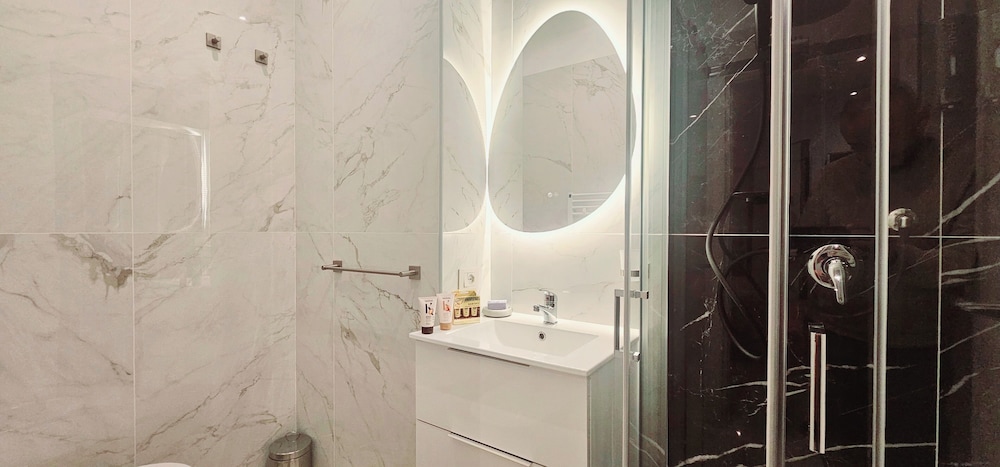 Il Magnifico Superior Rooms 400m from Tiburtina Railway Station and 290m from Metro