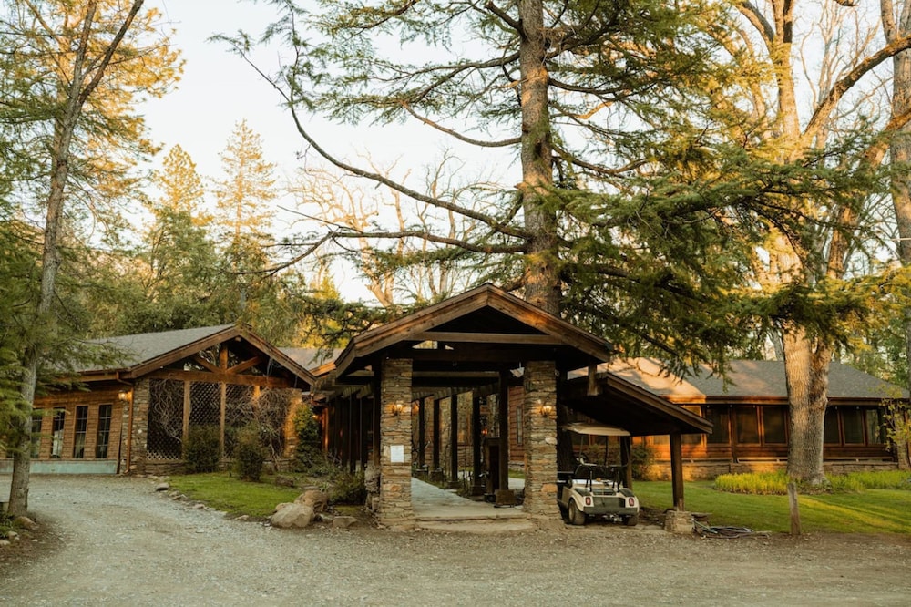 Luxury Nature Getaway Stone House by Casa Oso