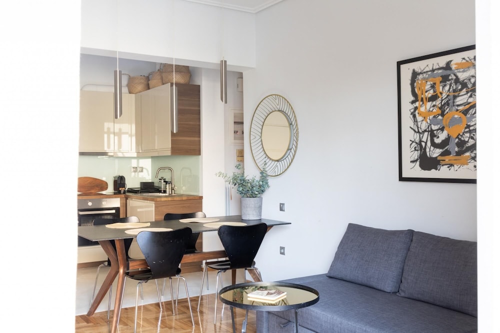Retreat to a Stylish Flat in Psychiko