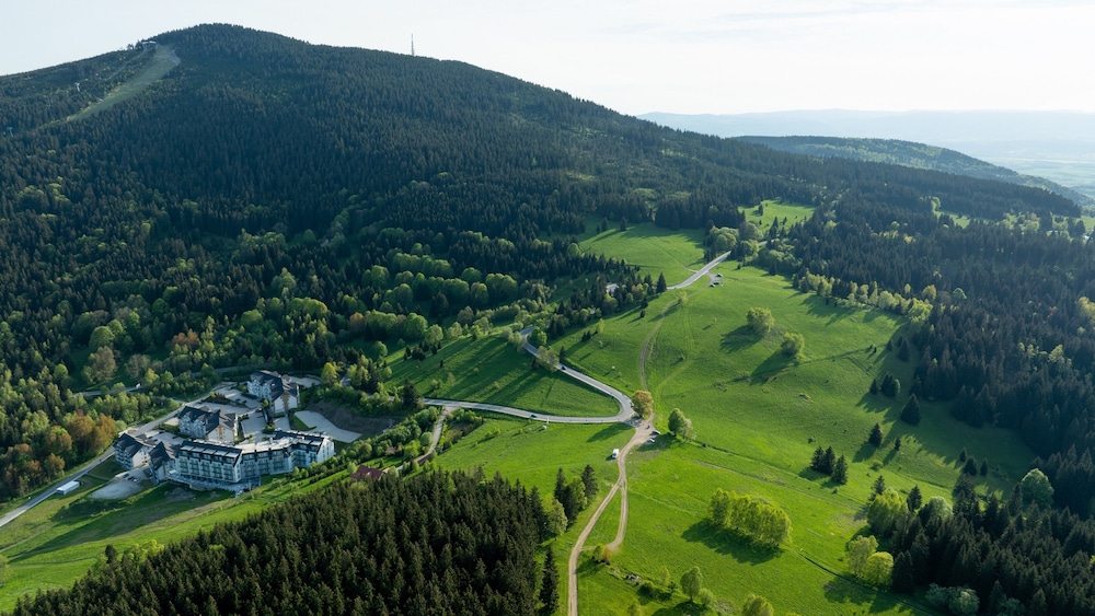 Aparthotel Panorama – Czarna Góra Resort | Sun & Snow view 2