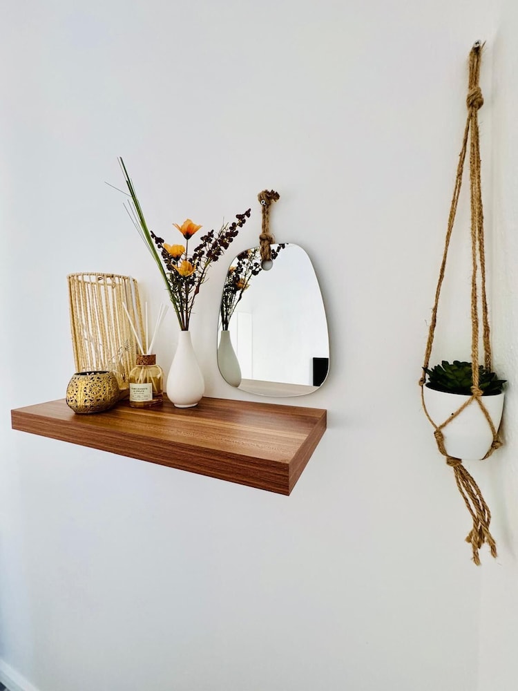 Affordable 4BR Apt Walk to FAC Platz