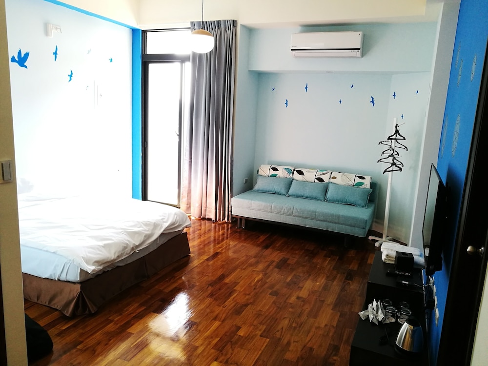 198 Red Hat B&B