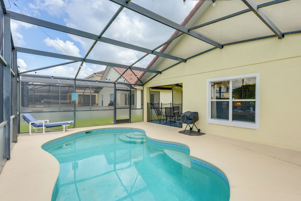 10 Mi to Wdw: Home w/ Themed Rooms, Pool & Lanai