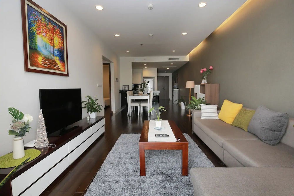 Bayhomes Lancaster Serviced Apartment
