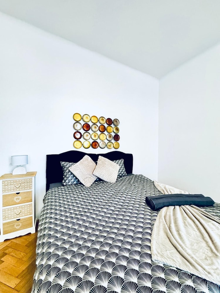 Cozy 1BR and Living Room Apartment