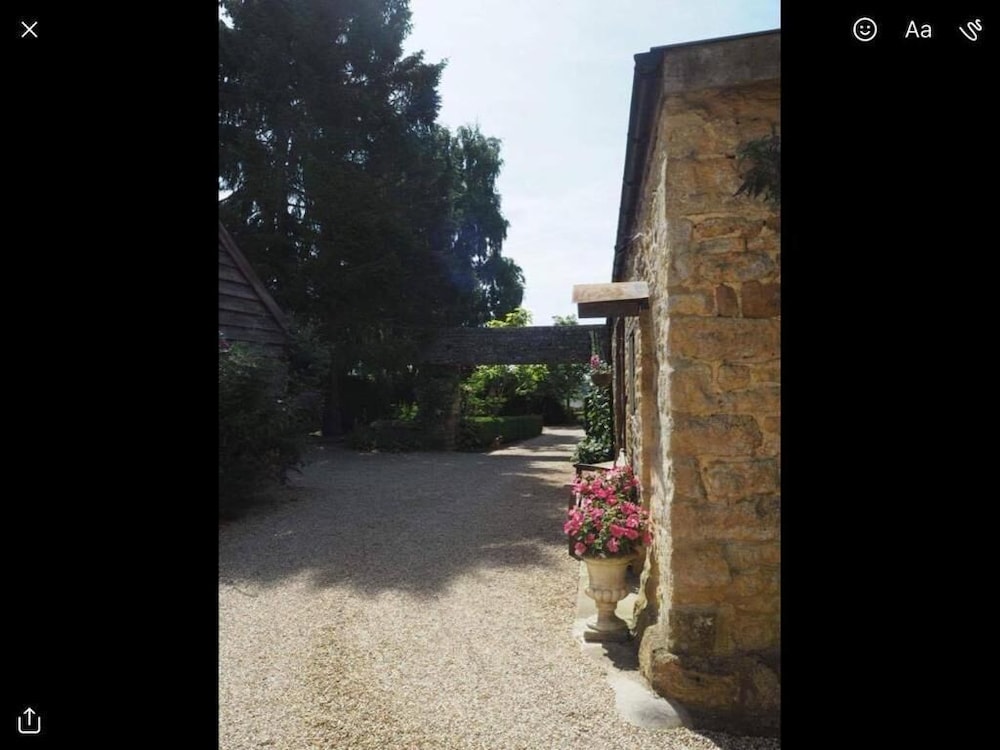 Holly House Bed & Breakfast