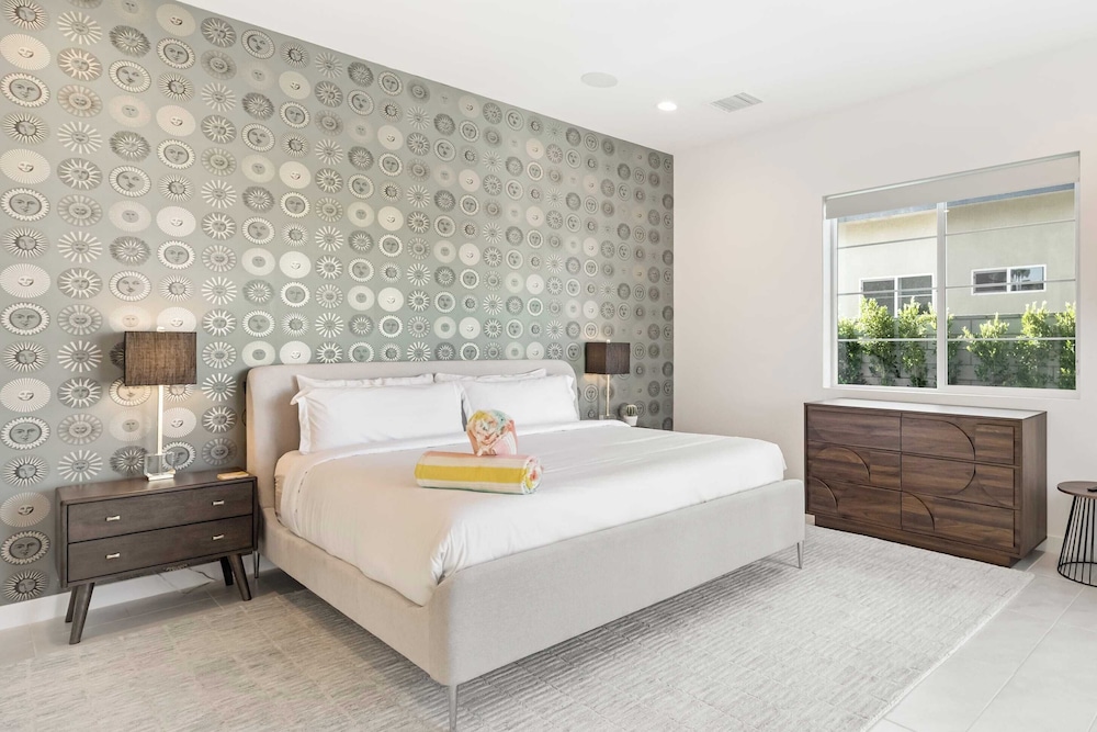 Lumen at Tahquitz: New Build With Pool, Fire Pit & Designer Interiors