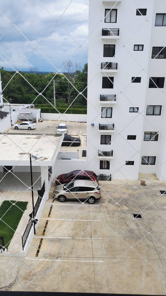 2 Bedrooms, 2 Bathrooms, AC, Wifi, Pool, Gym, No Blackouts, Santiago