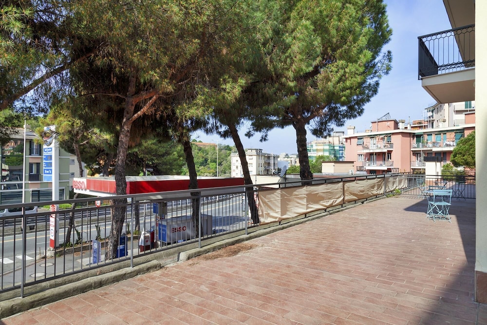 Genoa Vacations - Shelley Apartments by Wonderful Italy - Sky - Property Image 8