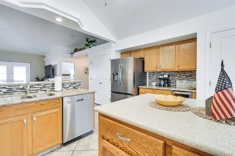 Grill, Fire Pit & Pool: Lake Havasu City Home!