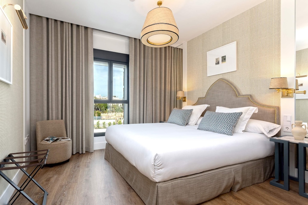 Luxury Apartment Torre del Oro View III
