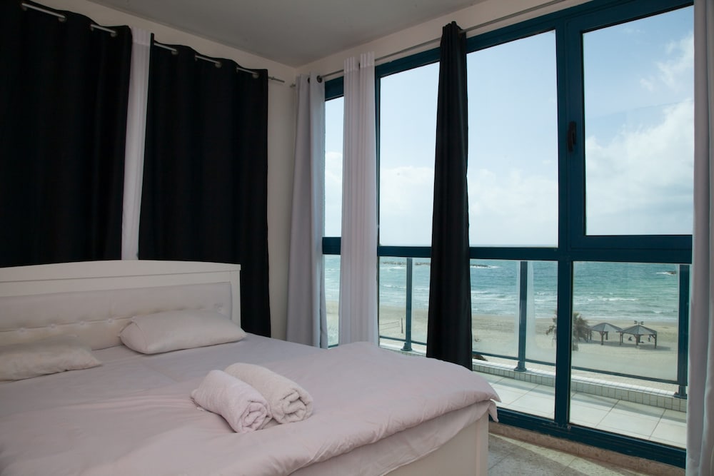 The Sea Apartments Tel Aviv by different locations