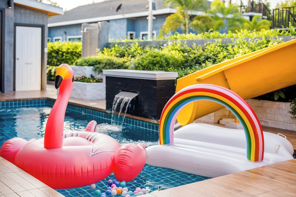 Orange Private Pool Villa, Near Cham Am Beach